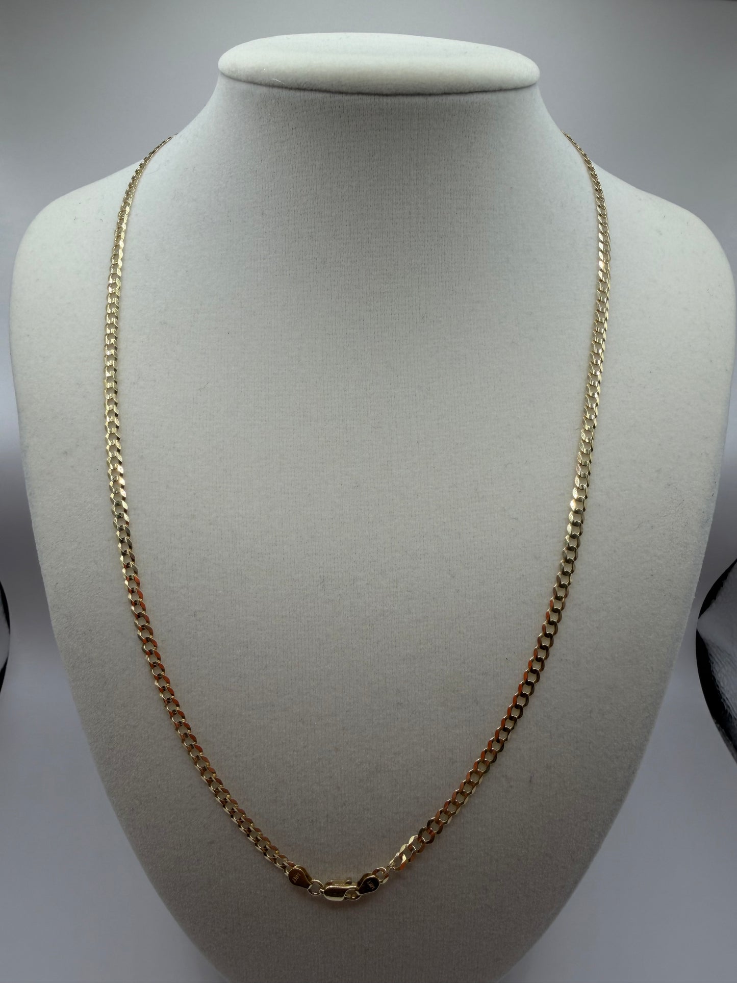 "Cadena cubana sólida en oro de 14k - 20 pulgadas"