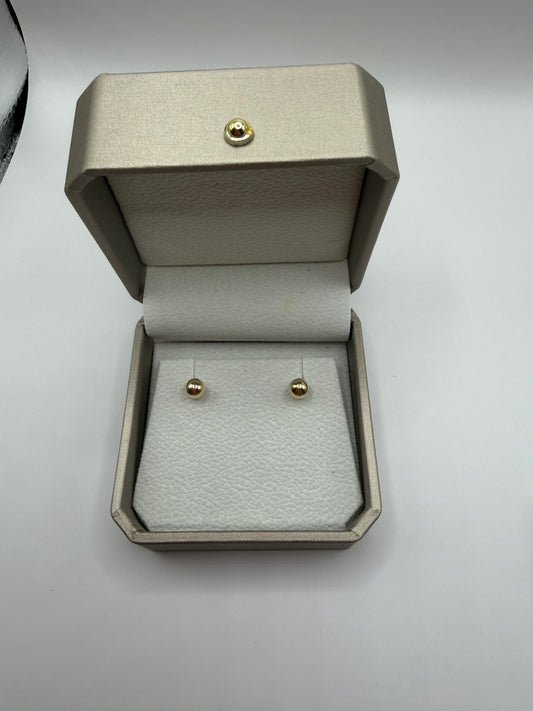 Aretes stud bolita en oro de 14k"